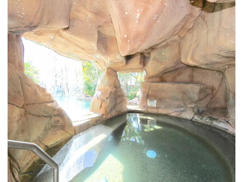 72/10 Alexandra Avenue, Mermaid Beach QLD 4218