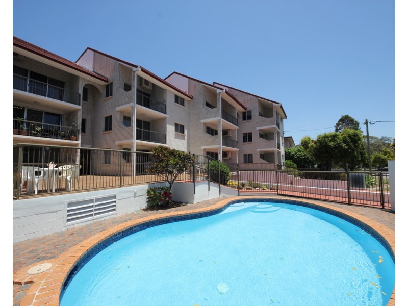 3/30-32 Armrick Avenue, Broadbeach QLD 4218