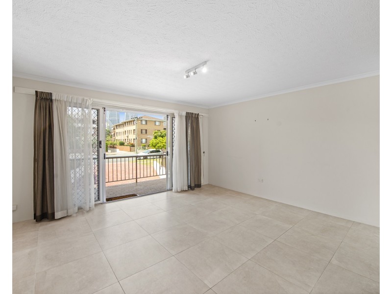 3/30-32 Armrick Avenue, Broadbeach QLD 4218