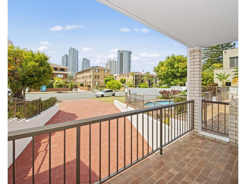 3/30-32 Armrick Avenue, Broadbeach QLD 4218