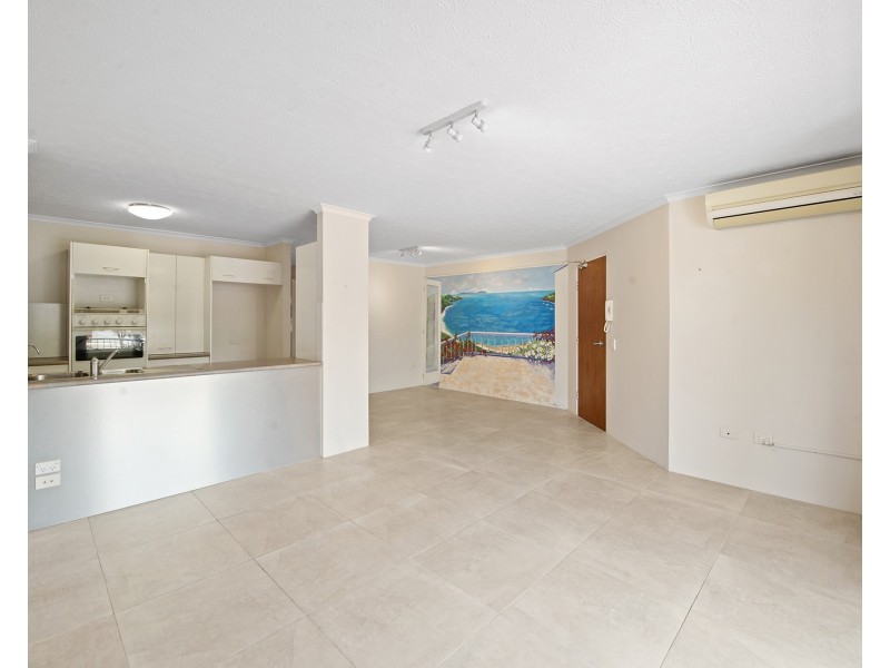 3/30-32 Armrick Avenue, Broadbeach QLD 4218