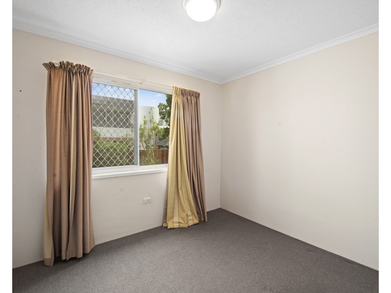 3/30-32 Armrick Avenue, Broadbeach QLD 4218