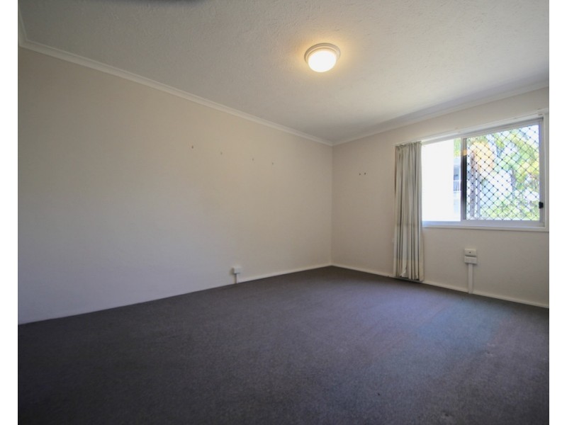 3/30-32 Armrick Avenue, Broadbeach QLD 4218