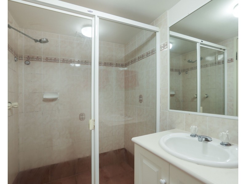 8/2761 Gold Coast Highway, Broadbeach QLD 4218