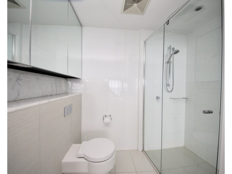 2404/1 Oracle Boulevard, Broadbeach QLD 4218