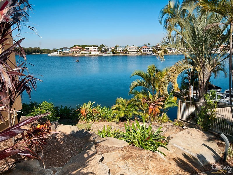 35 Cayman Drive, Clear Island Waters QLD 4226