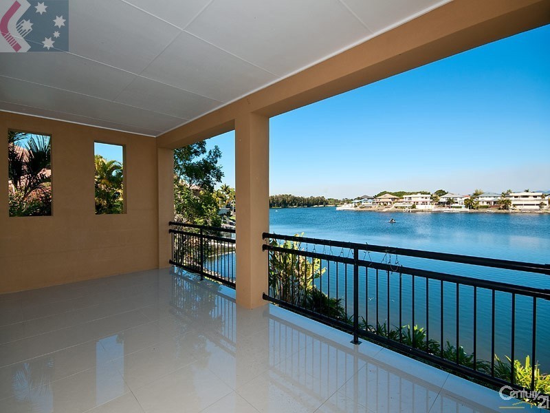 35 Cayman Drive, Clear Island Waters QLD 4226