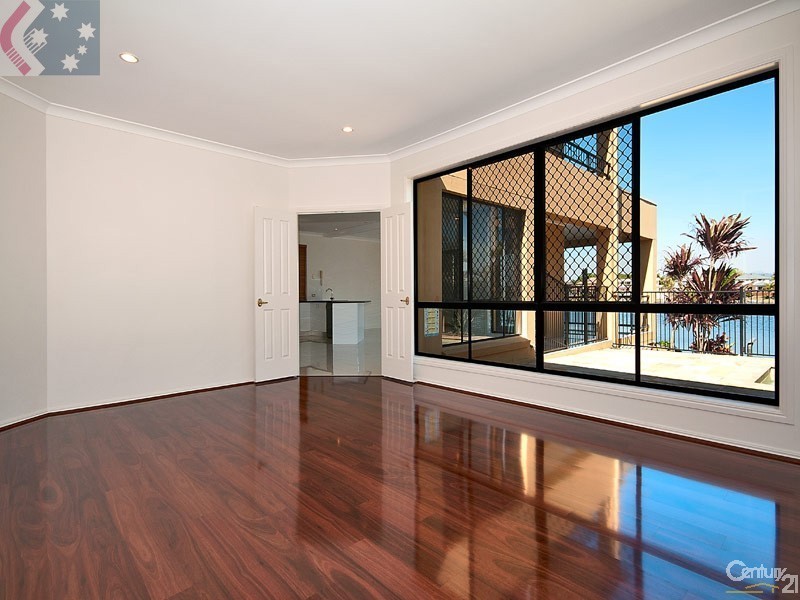 35 Cayman Drive, Clear Island Waters QLD 4226