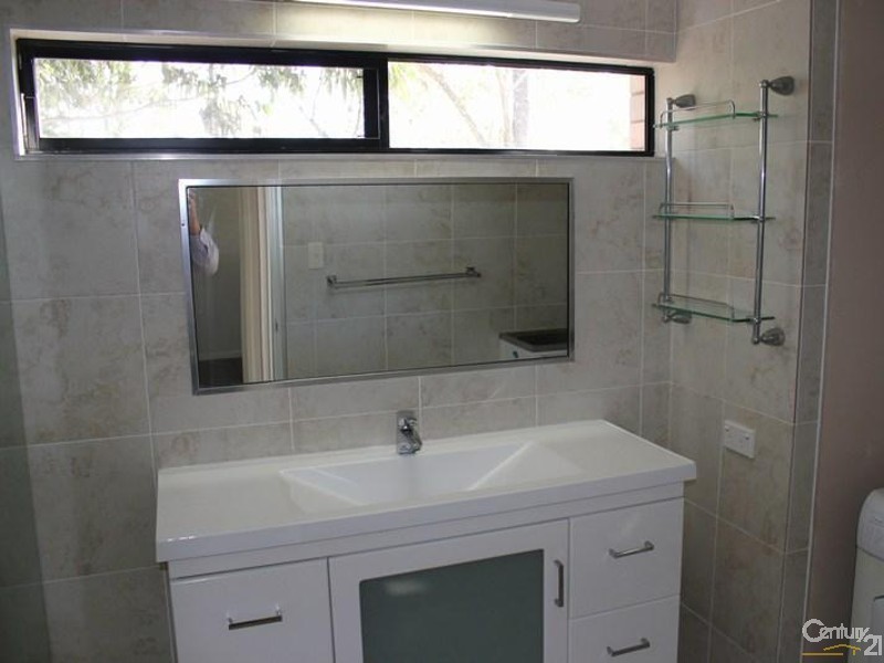 30 Holland Court, Broadbeach Waters QLD 4218