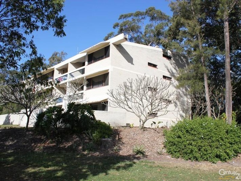 30 Holland Court, Broadbeach Waters QLD 4218