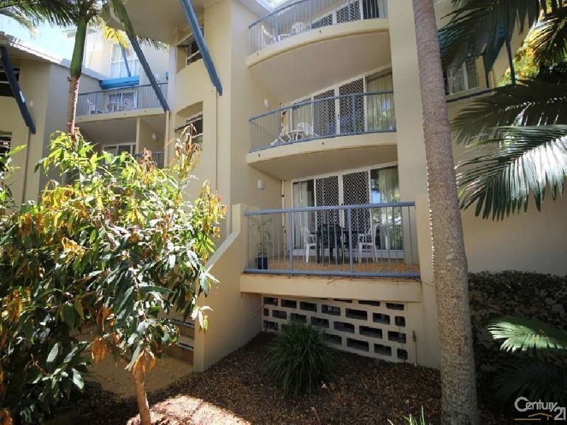 10 Alexandra Avenue, Mermaid Beach QLD 4218