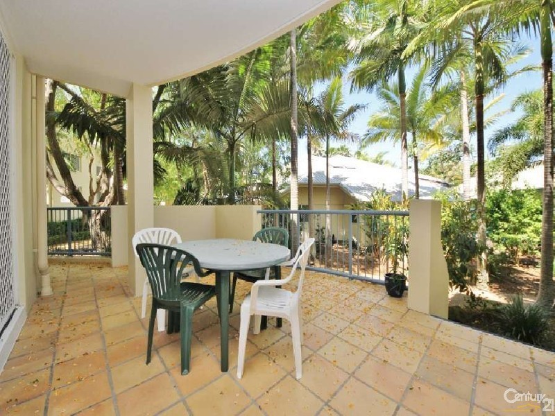 10 Alexandra Avenue, Mermaid Beach QLD 4218