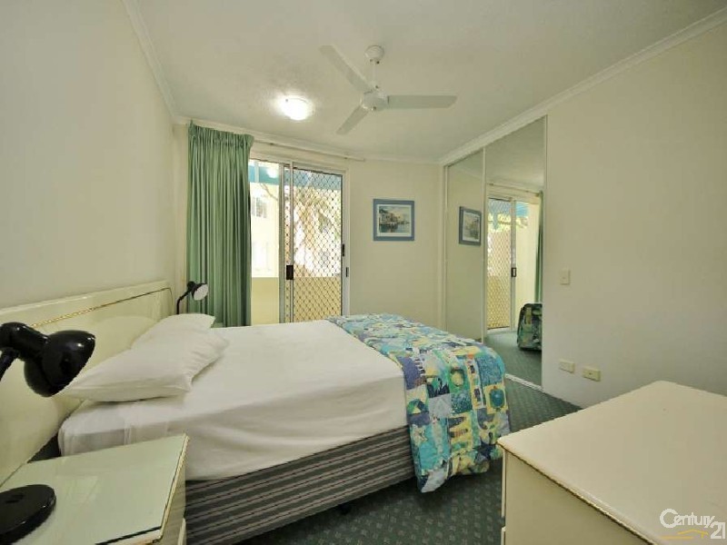 10 Alexandra Avenue, Mermaid Beach QLD 4218