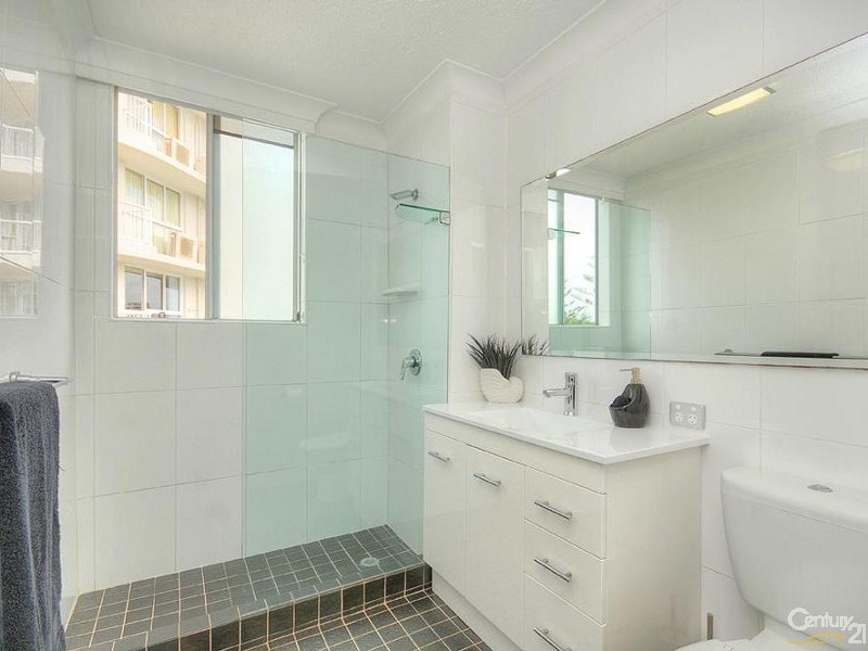 220 Surf Parade, Surfers Paradise QLD 4217