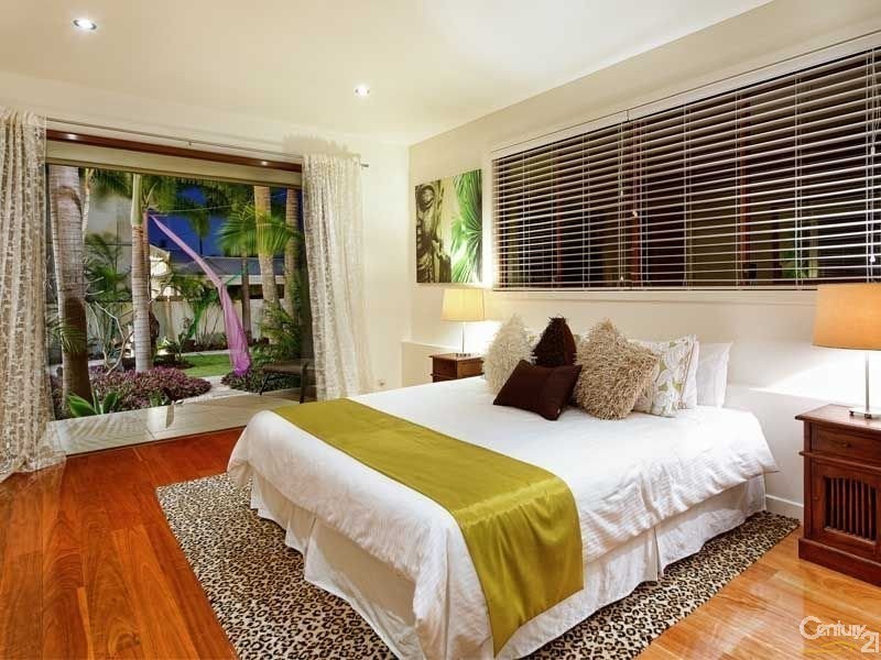 139 Allambi Avenue, Broadbeach Waters QLD 4218