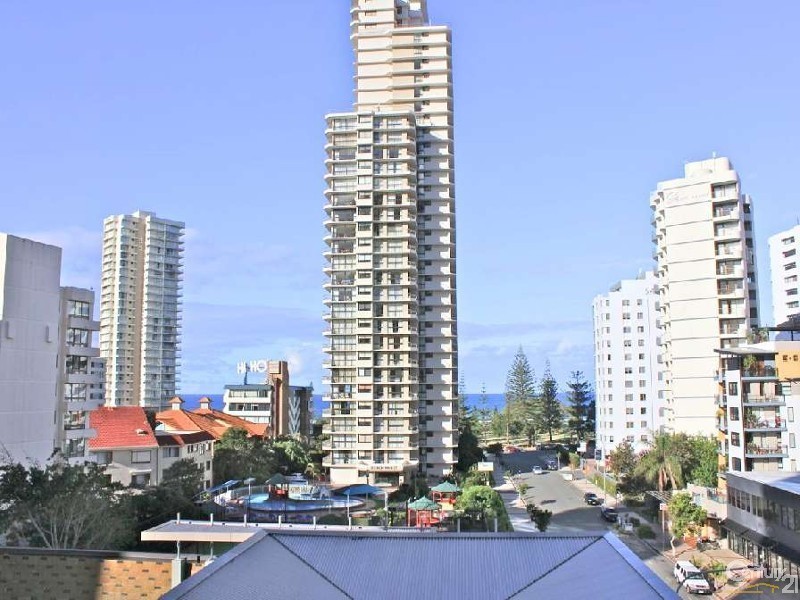 17 Albert Avenue, Broadbeach QLD 4218
