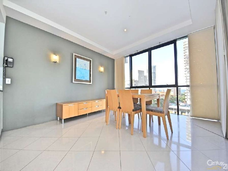17 Albert Avenue, Broadbeach QLD 4218