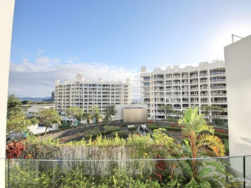 17 Albert Avenue, Broadbeach QLD 4218