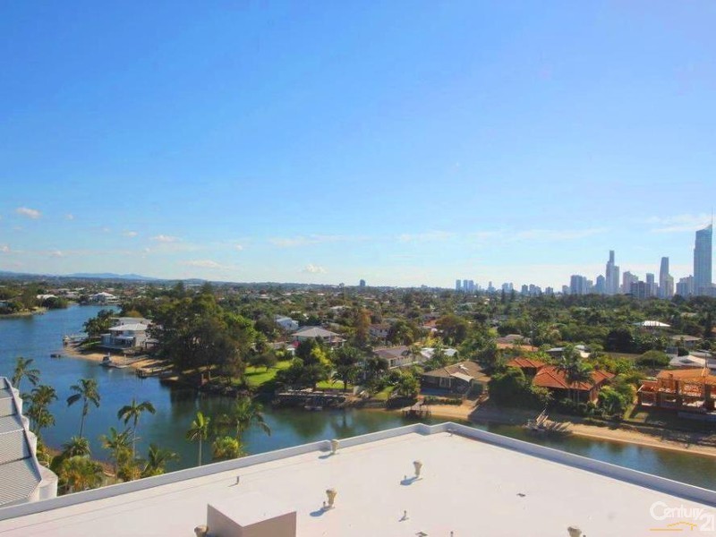 33 T E Peters Drive, Broadbeach Waters QLD 4218