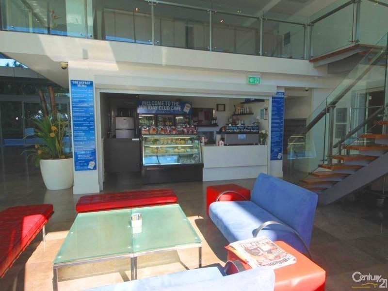 33 T E Peters Drive, Broadbeach Waters QLD 4218