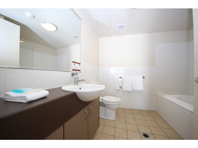 905/42 Surf Parade, Broadbeach QLD 4218