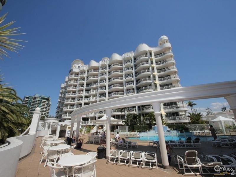 90 Surf Parade, Broadbeach QLD 4218