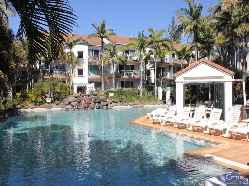 7 Redondo Avenue, Miami QLD 4220