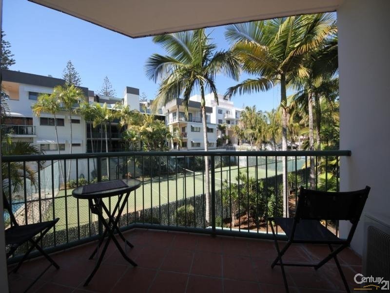 7 Redondo Avenue, Miami QLD 4220