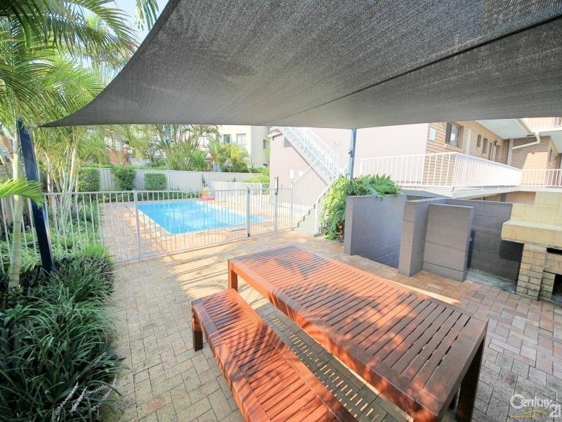 9-11 Old Burleigh Rd, Surfers Paradise QLD 4217