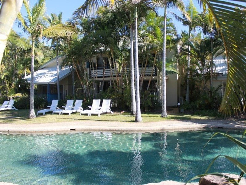 10 Alexandra Avenue, Broadbeach QLD 4218