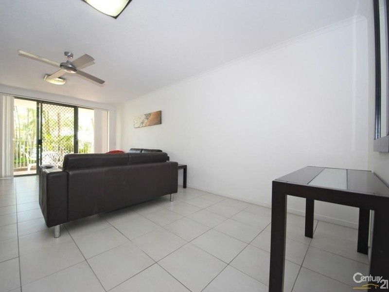 10 Alexandra Avenue, Broadbeach QLD 4218