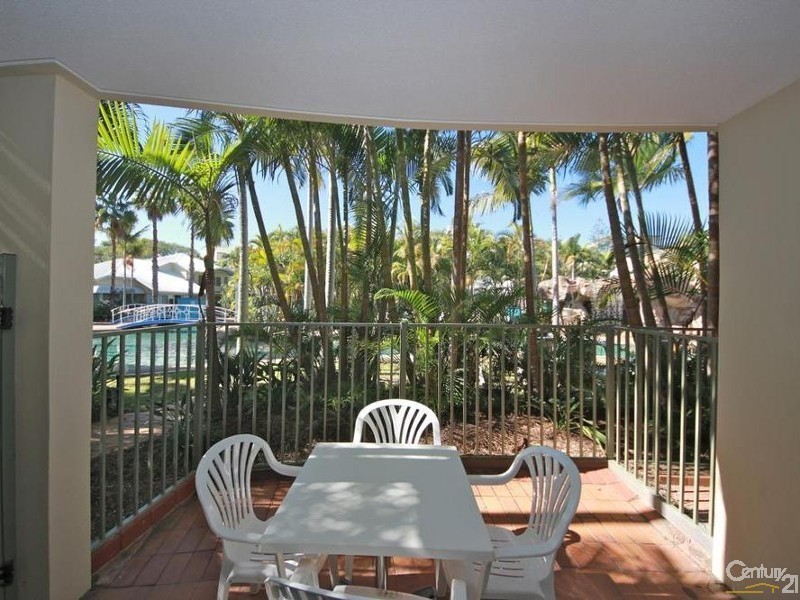 10 Alexandra Avenue, Broadbeach QLD 4218