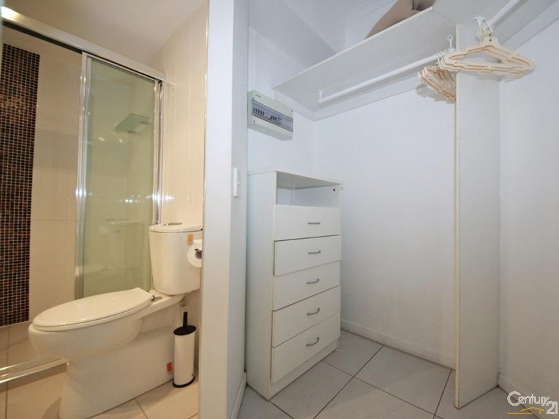 10 Alexandra Avenue, Broadbeach QLD 4218
