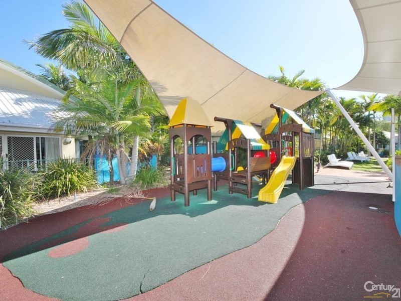 10 Alexandra Avenue, Broadbeach QLD 4218