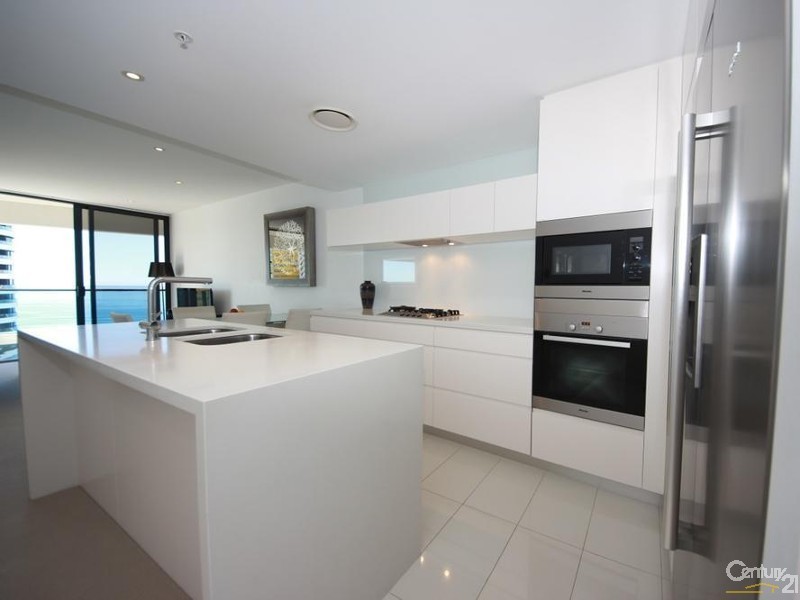 21706 Charles Avenue, Broadbeach QLD 4218