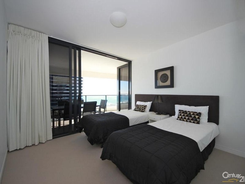 21706 Charles Avenue, Broadbeach QLD 4218