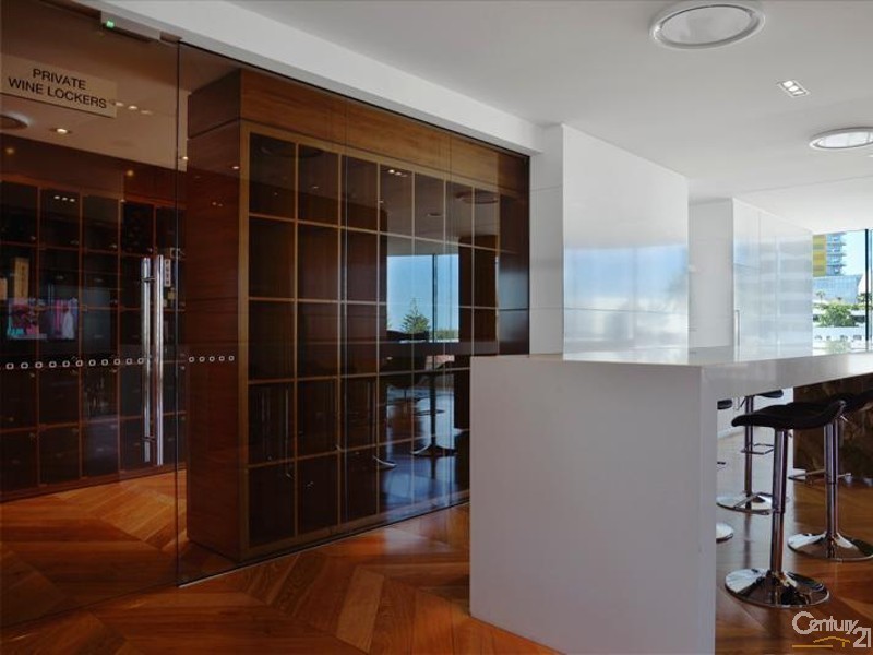 21706 Charles Avenue, Broadbeach QLD 4218