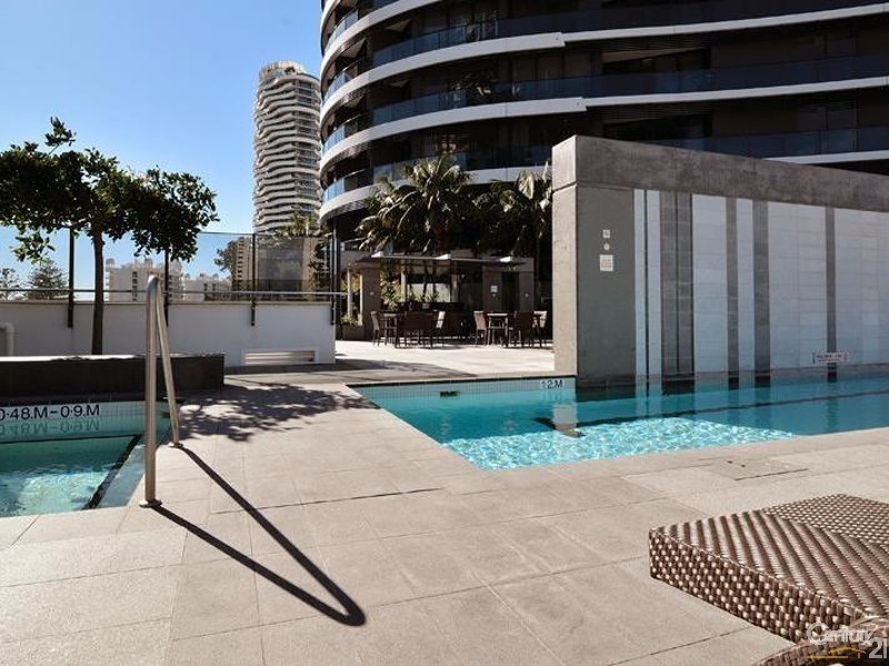 21706 Charles Avenue, Broadbeach QLD 4218