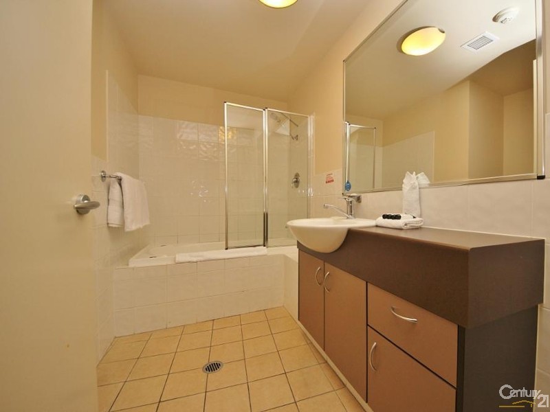 42 Surf Parade, Broadbeach QLD 4218