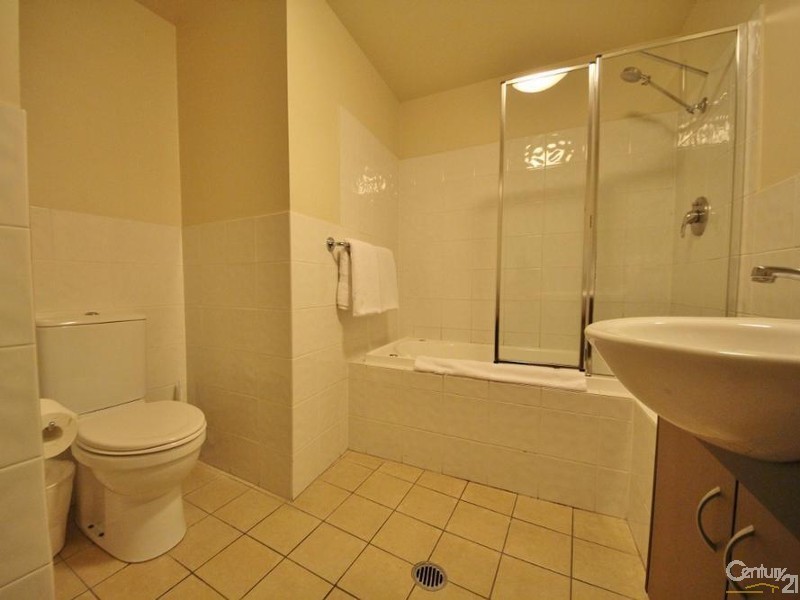 42 Surf Parade, Broadbeach QLD 4218