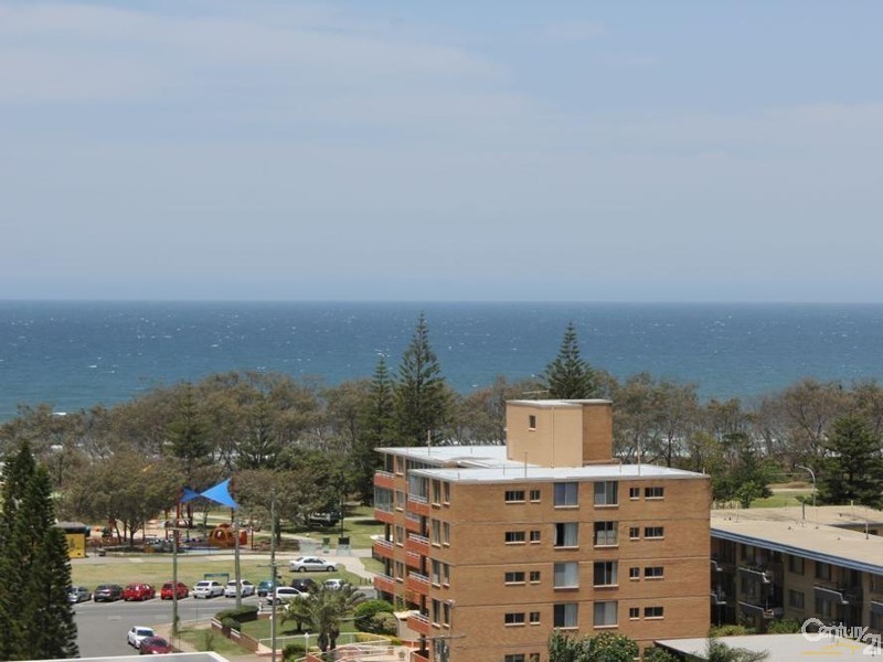 4 Charles Avenue, Broadbeach QLD 4218