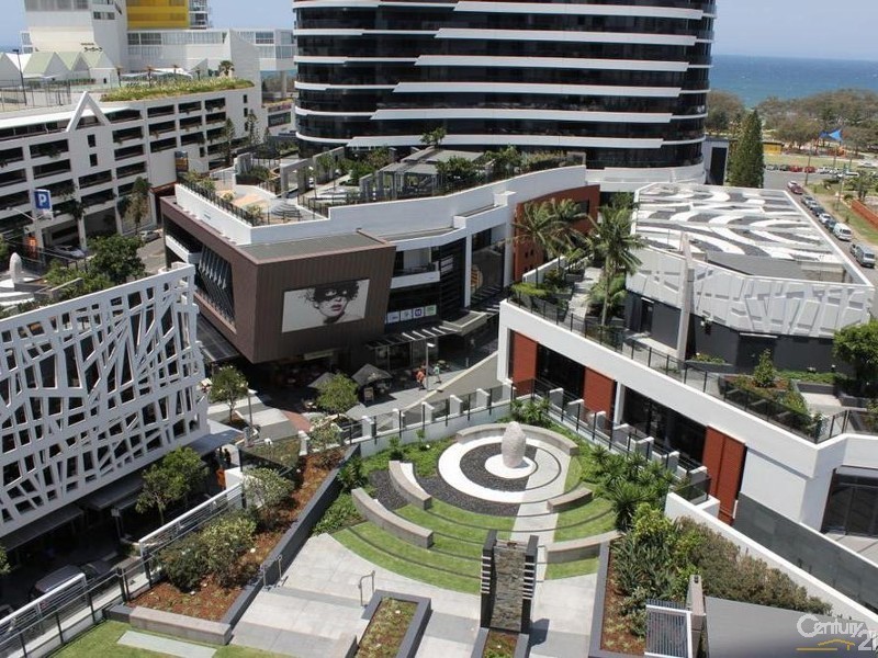 4 Charles Avenue, Broadbeach QLD 4218