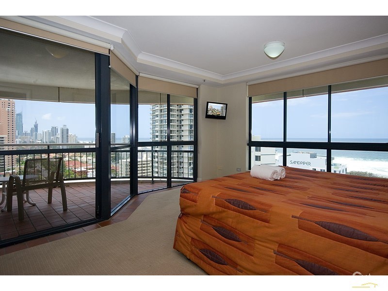 182/15 Victoria Avenue, Broadbeach QLD 4218
