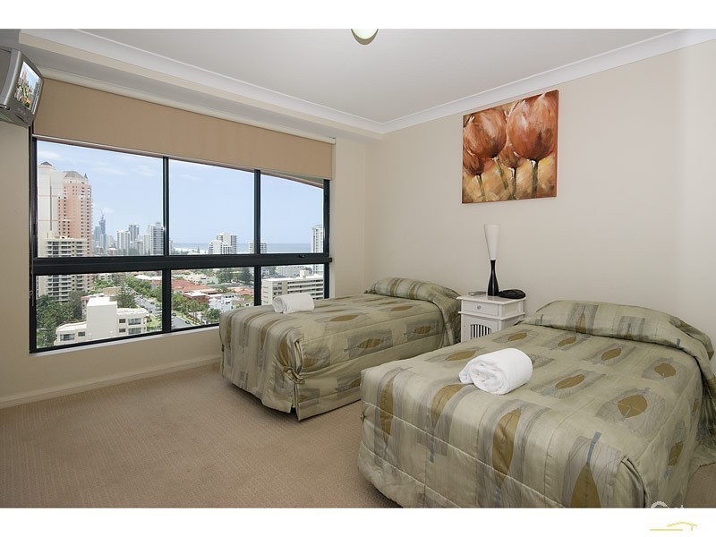 182/15 Victoria Avenue, Broadbeach QLD 4218
