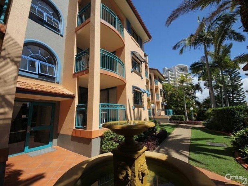 20 Anne Avenue, Broadbeach QLD 4218