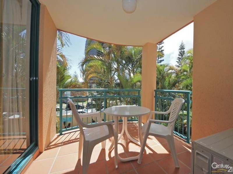 20 Anne Avenue, Broadbeach QLD 4218