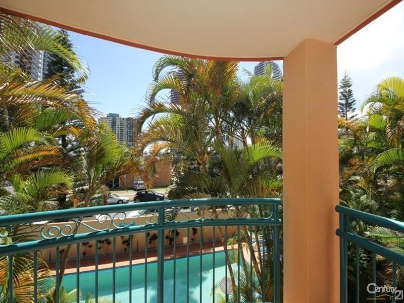 20 Anne Avenue, Broadbeach QLD 4218