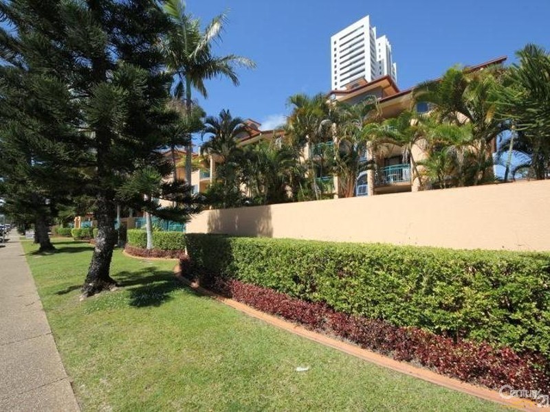 20 Anne Avenue, Broadbeach QLD 4218