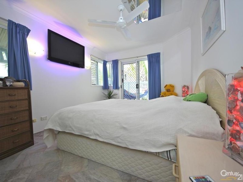 16 Crescent Avenue, Mermaid Beach QLD 4218