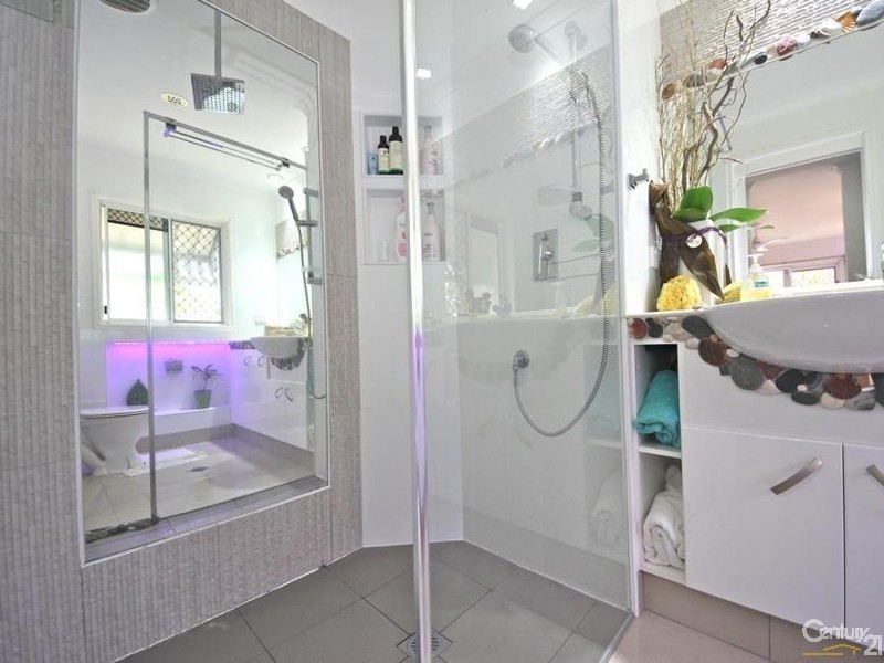 16 Crescent Avenue, Mermaid Beach QLD 4218